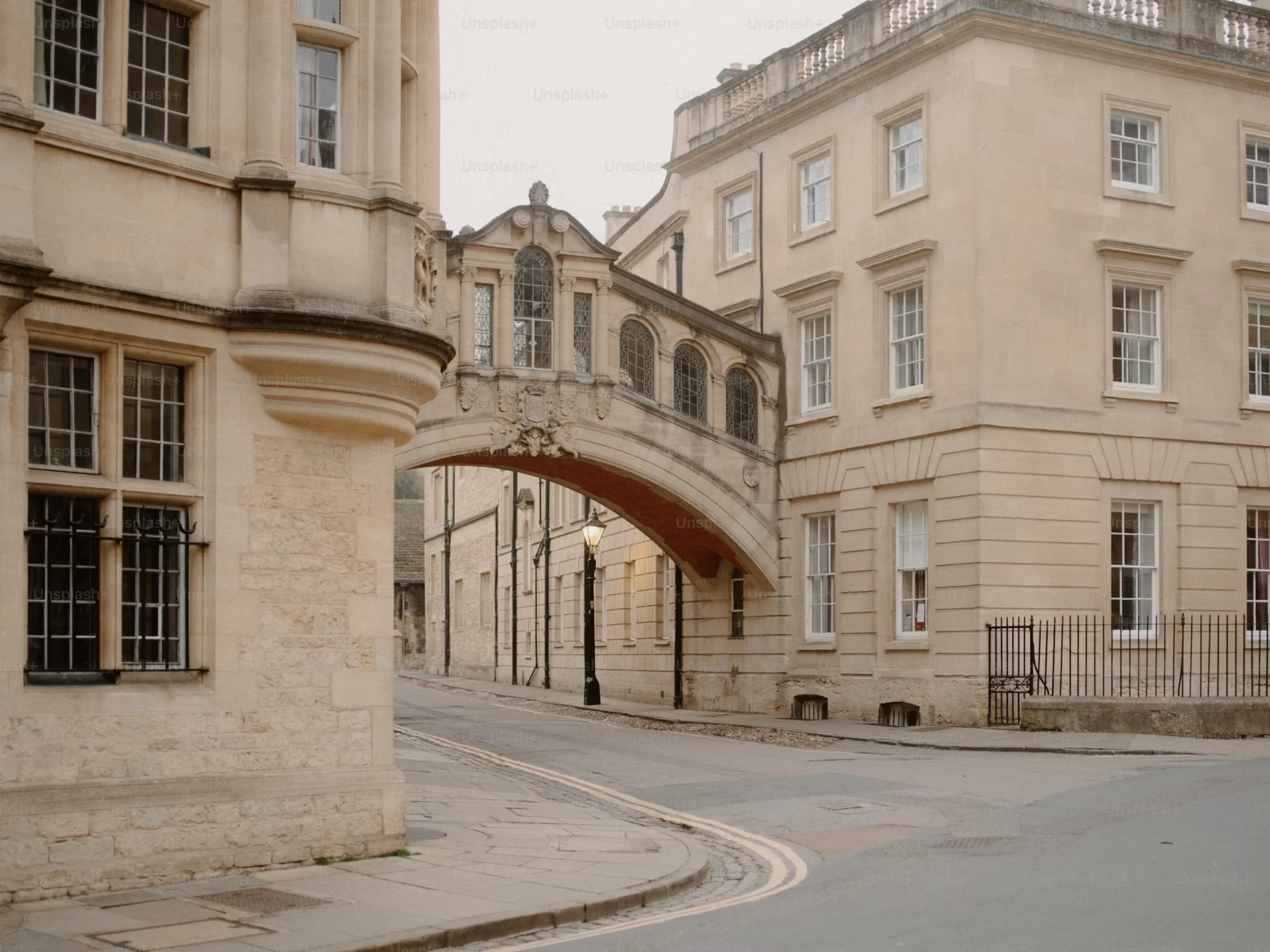 oxford campus image