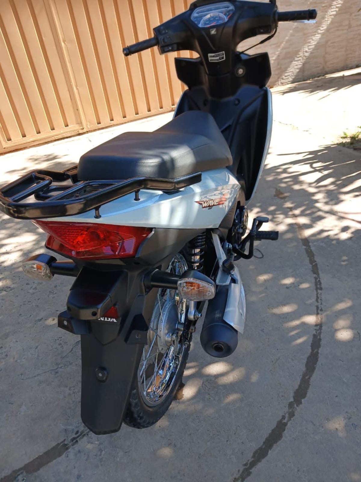 Honda Wave modelo 2025 impecable — imagen 4