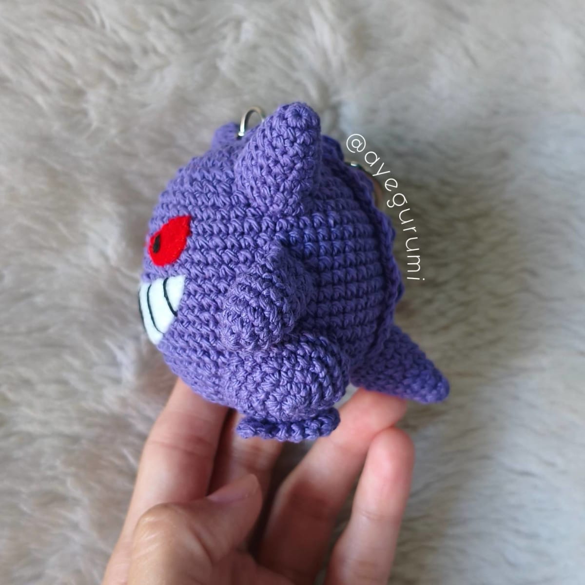 Gengar Pokémon Amigurumi Llavero — imagen 3