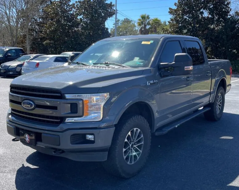 Ford F-150 XLT con paquete Sport 4x4 2018