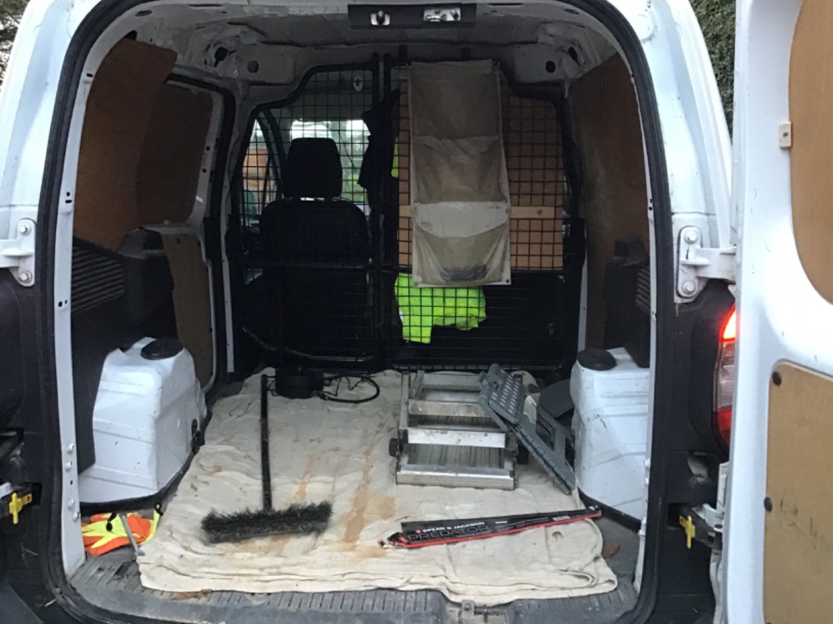 Clean 2 owner van
