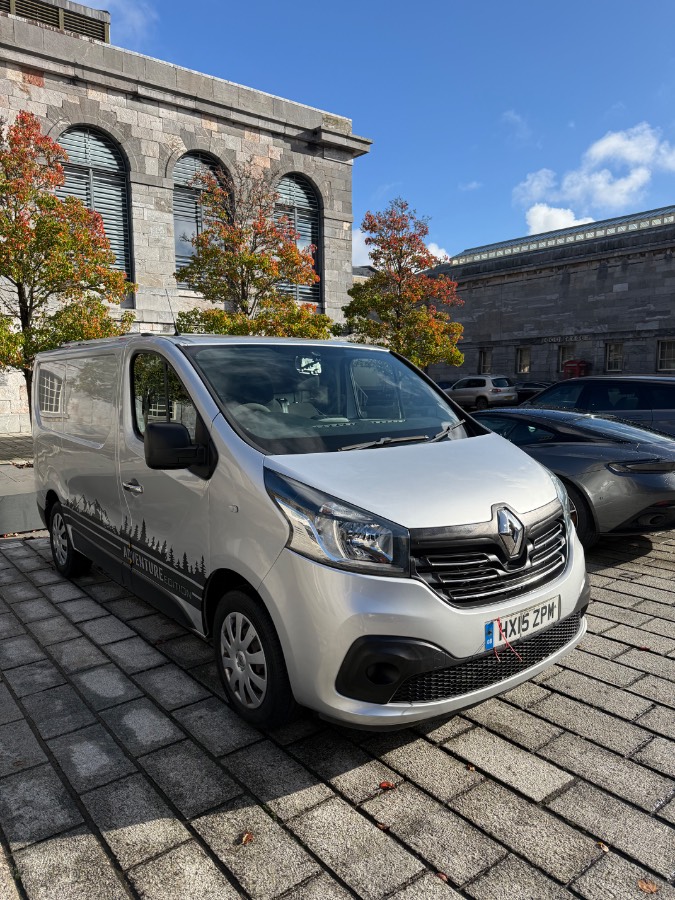 Renault trafic 2015 low mileage 