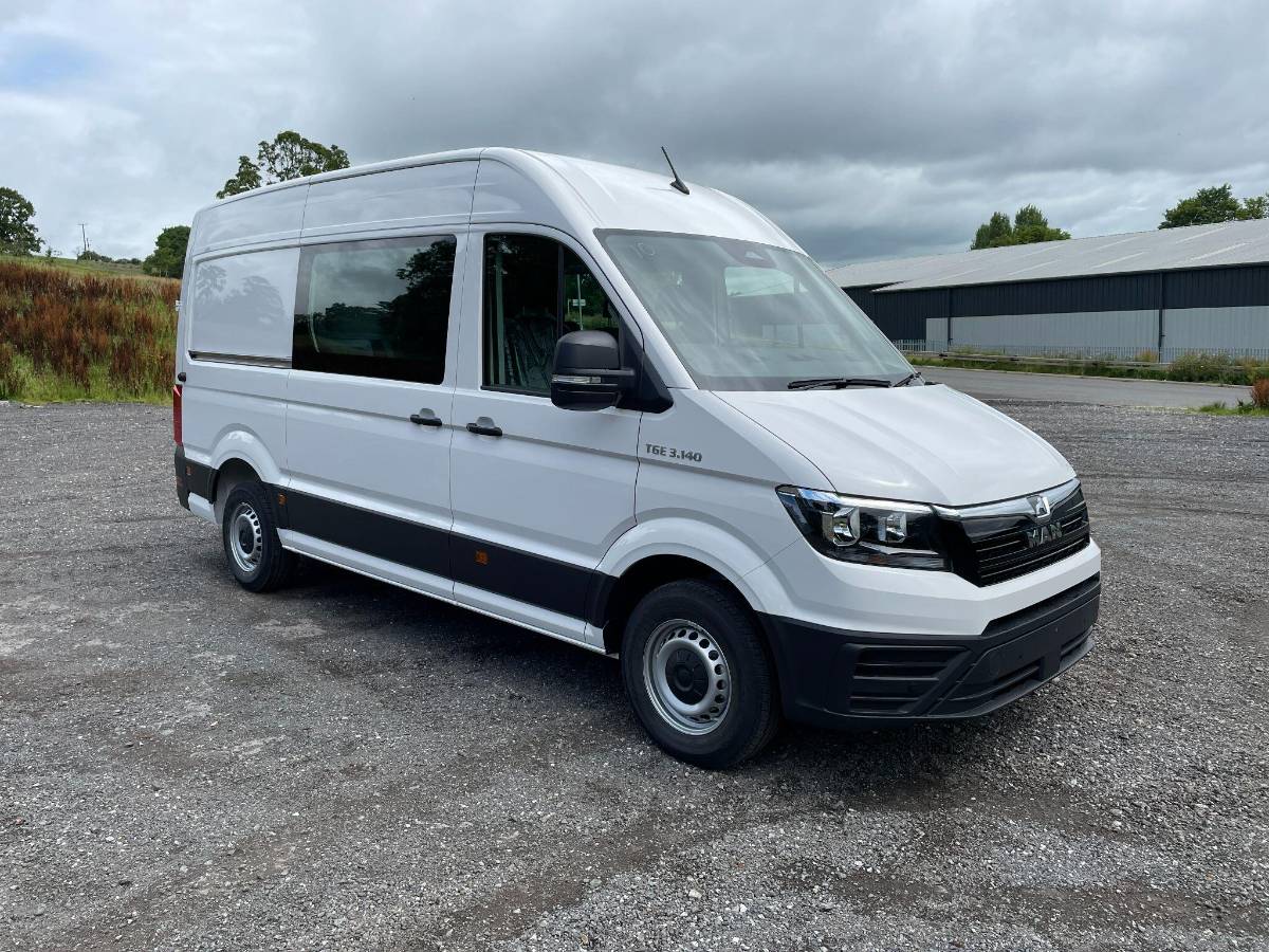 MAN TGE 3140D LION XS FWD MEDIUM WHEELBASE CREWCAB HR AUTO