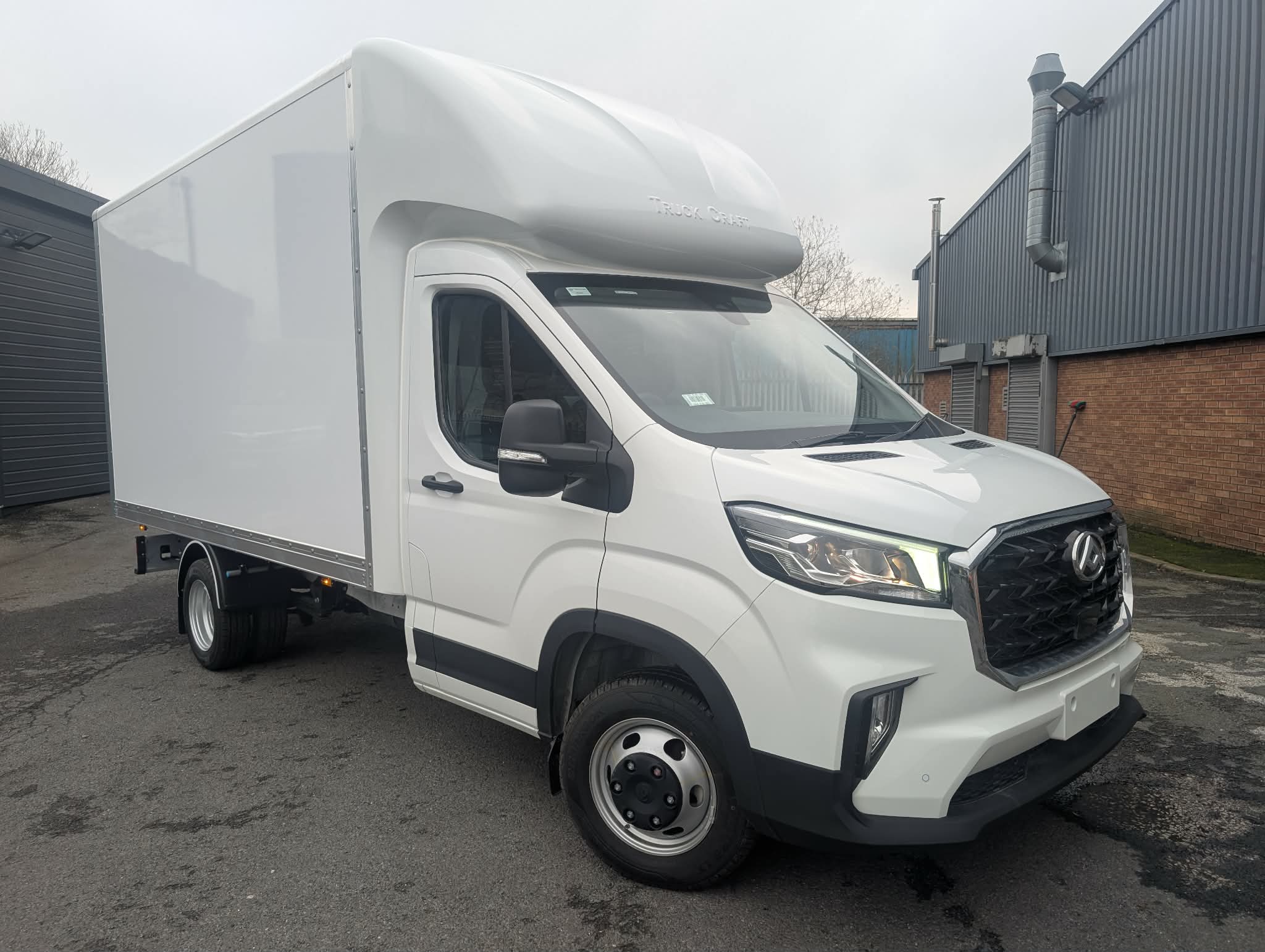 Maxus Deliver 9 Luton conversion by Truckcraft