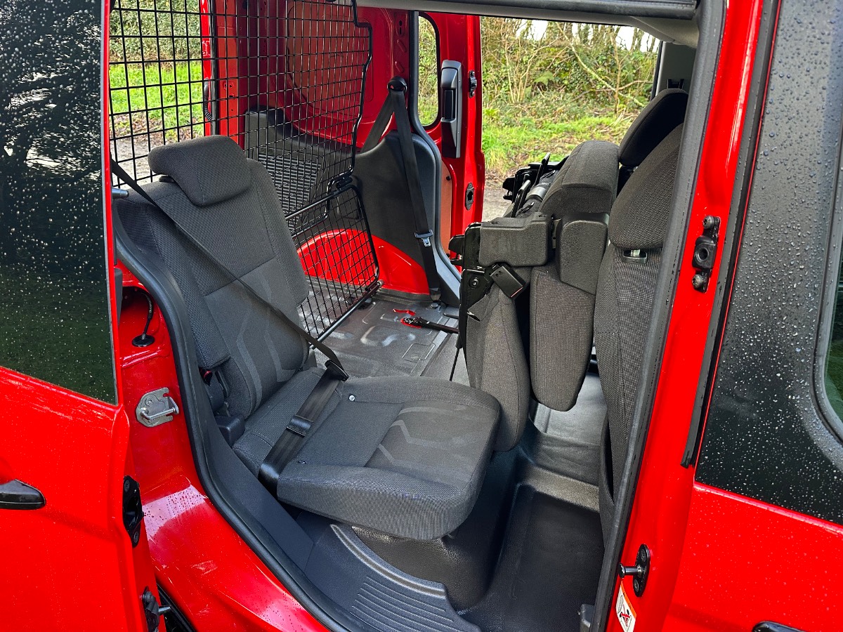 2017 (17) FORD TRANSIT CONNECT TREND 220 L1 1.5 TDCI [EURO 6] SWB 5 SEAT CREW VAN - ONLY 54000 MILES!