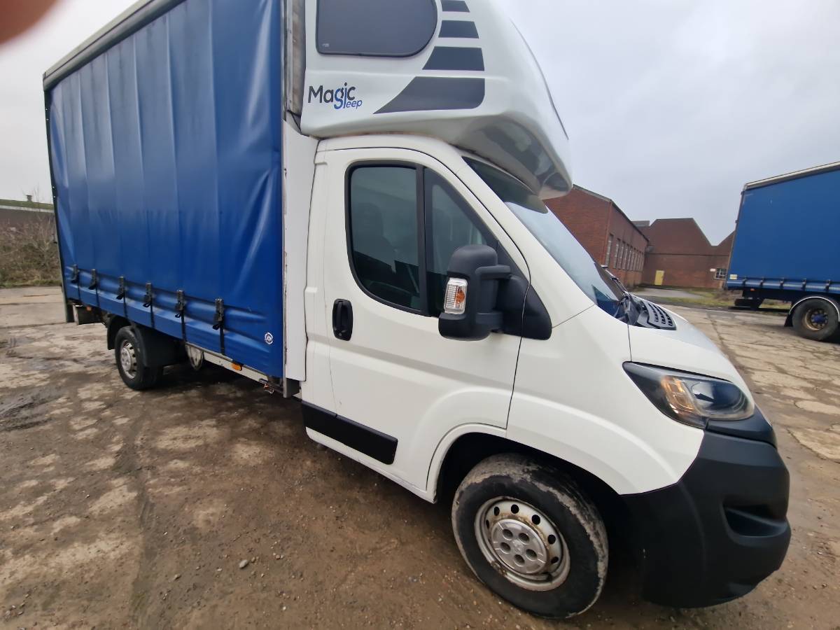 Sleeper Luton Curtain Side 