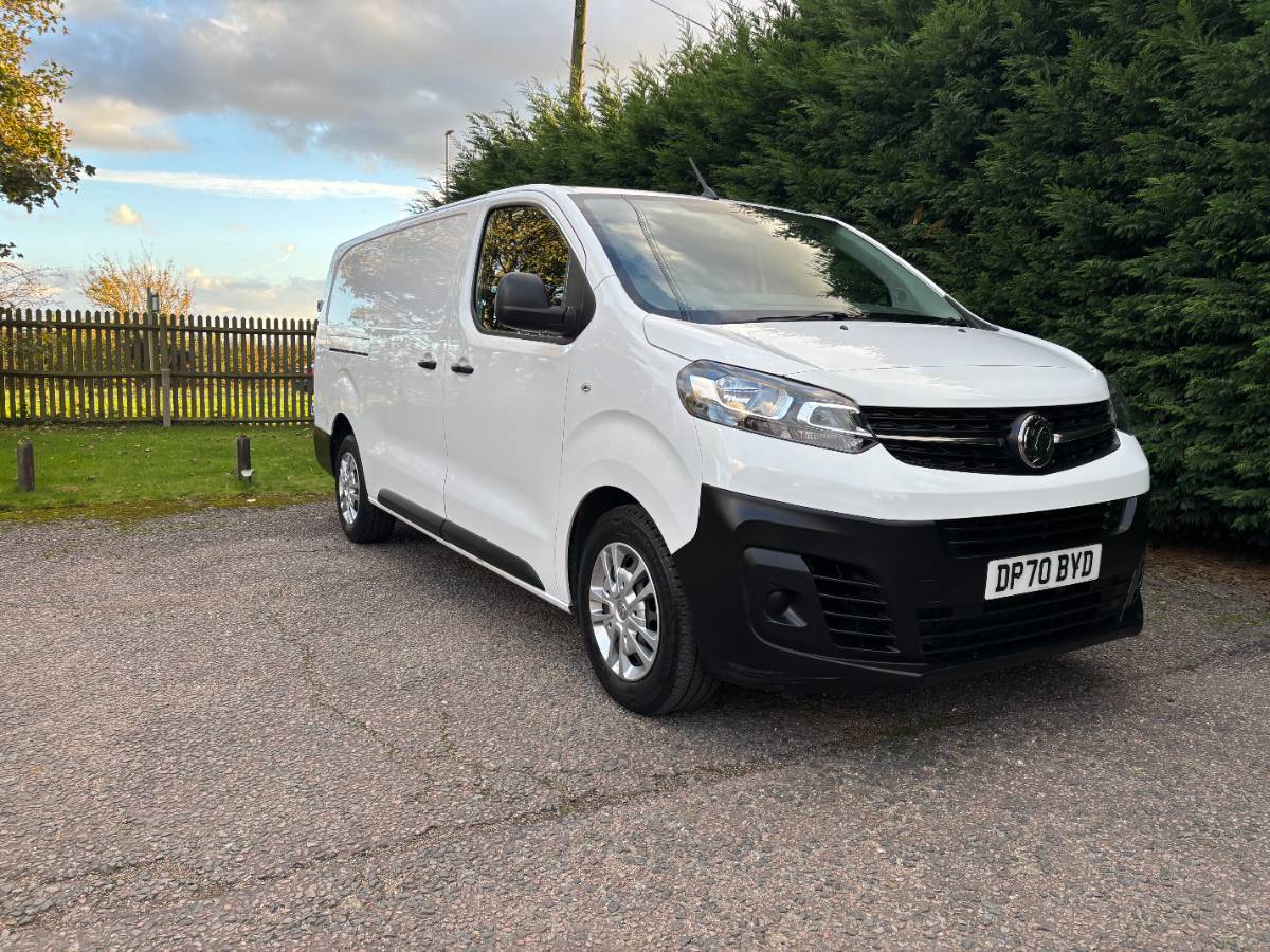 Vauxhall Vivaro Dynamic 1.5 L2 - Belt/Pump, FSH, 2 keys, 2 owners