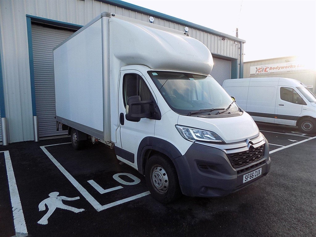 IN STOCK . CITROEN RELAY LUTON WITH T/LIFT ULEZ COMP