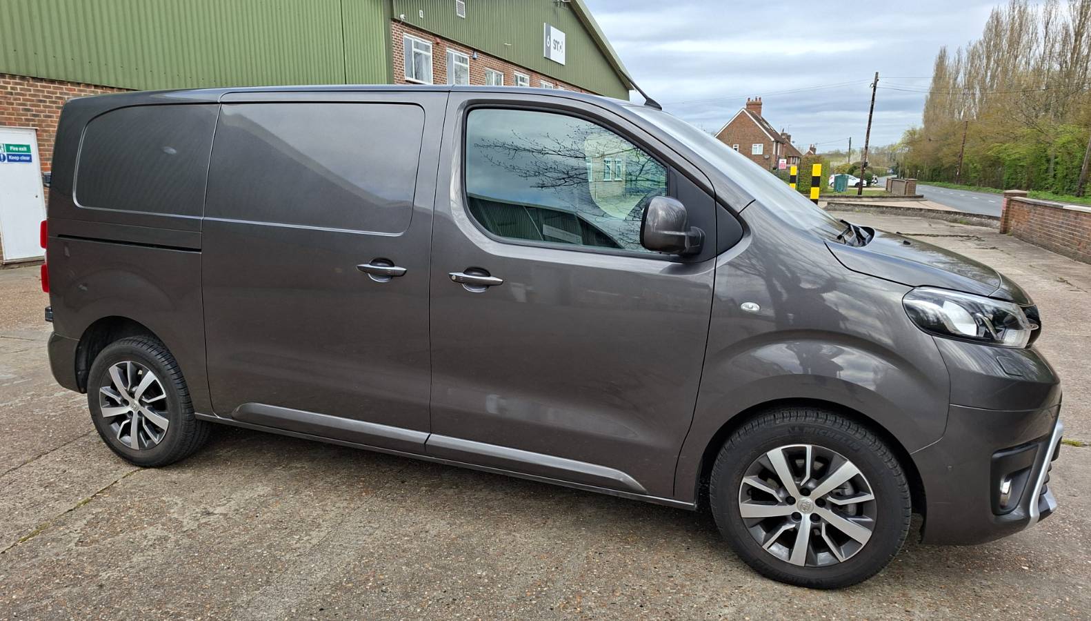 Toyota Proace Design, MWB,2L Diesel. (120PS),Manual,grey. ULEZ Compliant. 3 seats, 6doors. Full Toyota service history One year MOT. Toyota warranty (Excellent condition and Very low mileage) NO VAT