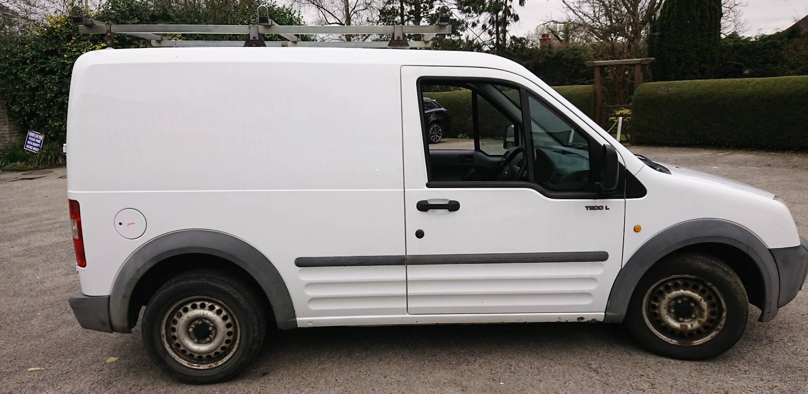 Ford Transit Connect 2008 – Long MOT