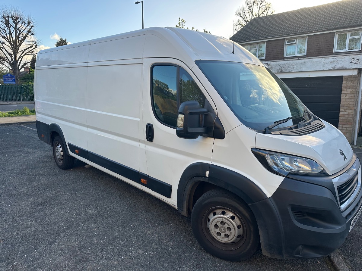 Peugeot Boxer 2019 XLWB ,V5C,MOT 30/05/2026,will be renewed on the 05/05/2026 ONO