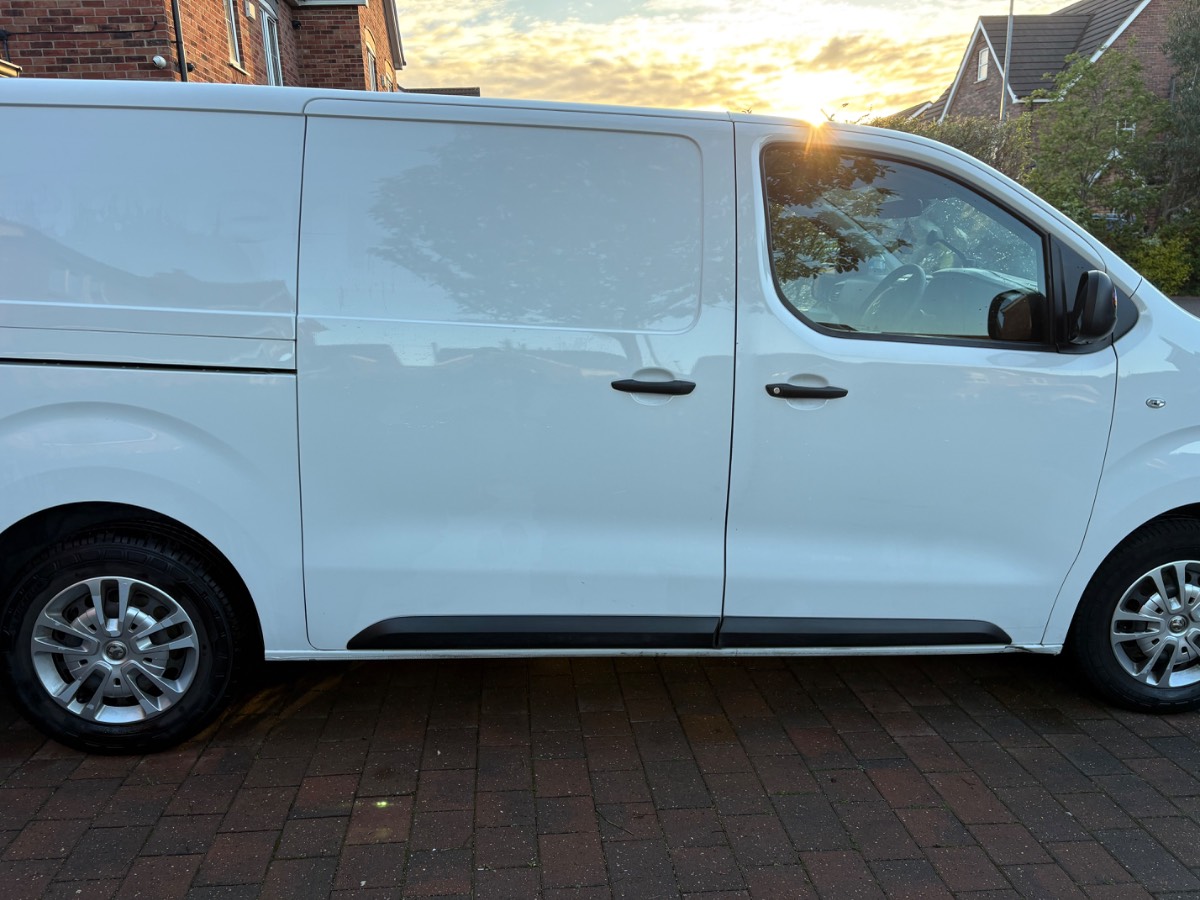 Great van brand new clutch, front brakes, battery and service full mot
