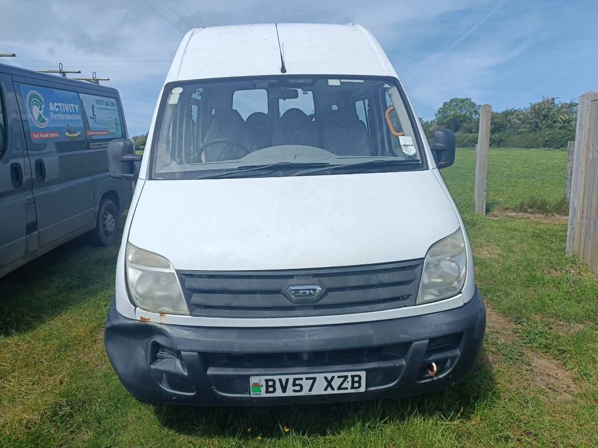 LDV 17 seater minibus MOT failure