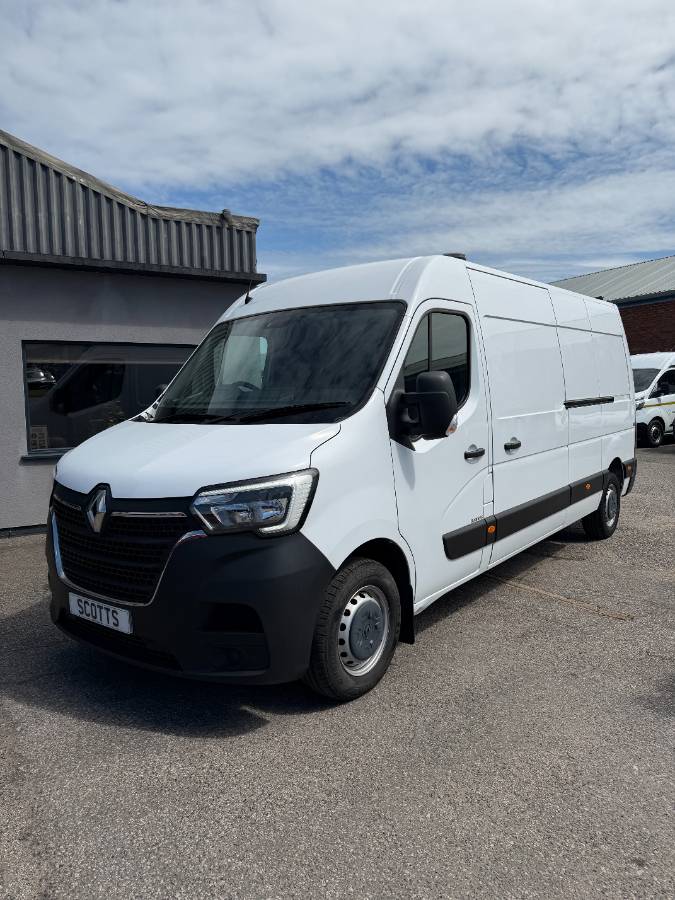 Renault Master LM35 2.3 CDTi 135 Business LWB