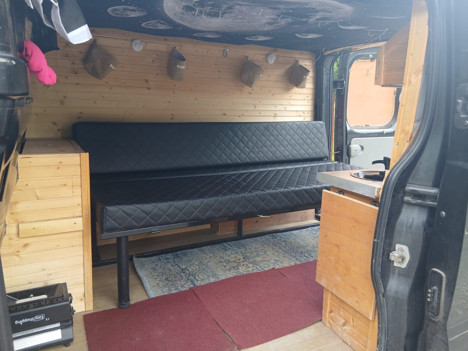 Vauxhall Vivaro 2L Diesel 2013 Day/Night Van