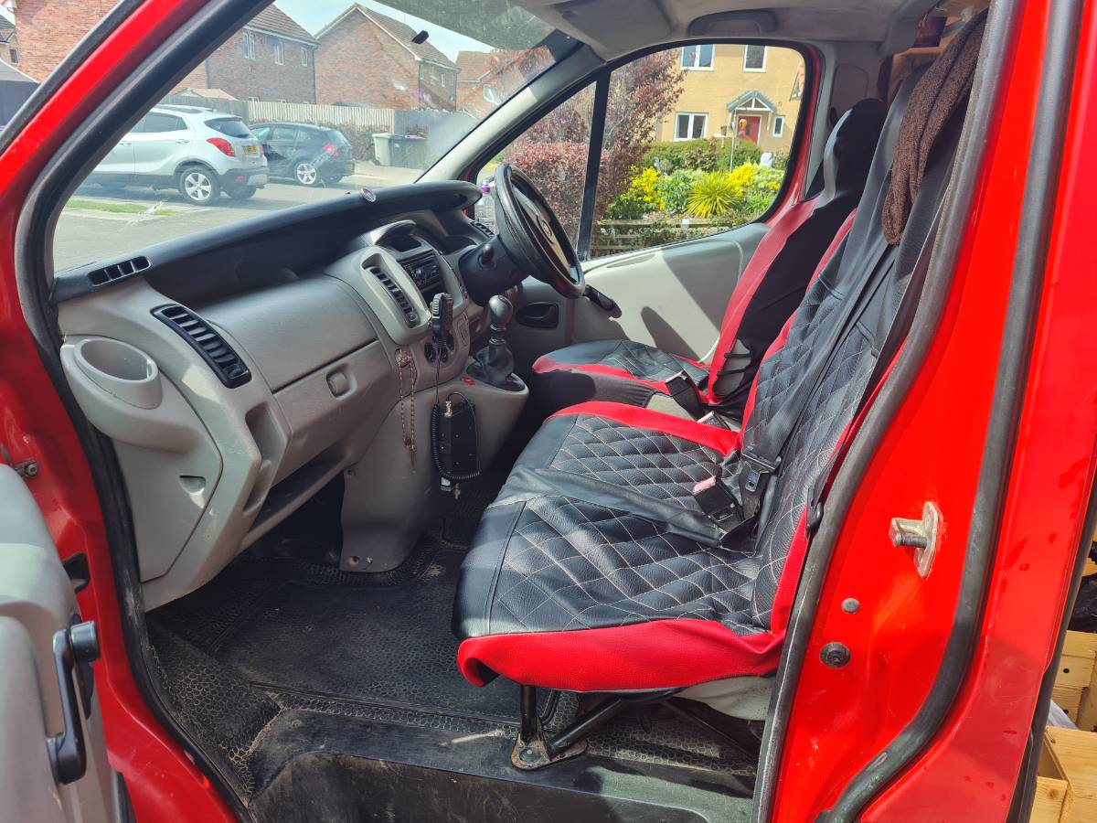 Vauxhall vivaro 2l swb