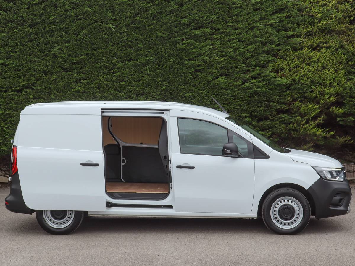 2024 (24) Renault Kangoo Maxi Energy LL21 Advance L2 LWB Van