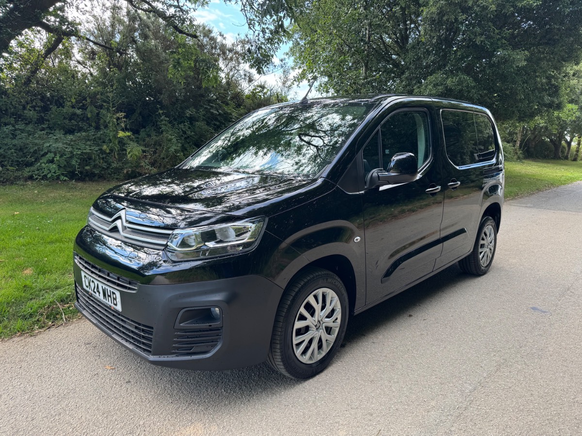 2024 (24) CITROEN BERLINGO 1000KG DRIVER EDITION L1 1.5 BLUEHDI 100BHP [EURO 6] SWB VAN - ONLY 13000 MILES!