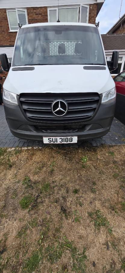 Mercedes sprinter 2.1 lwb cab chassis flatbed (recovery box body)