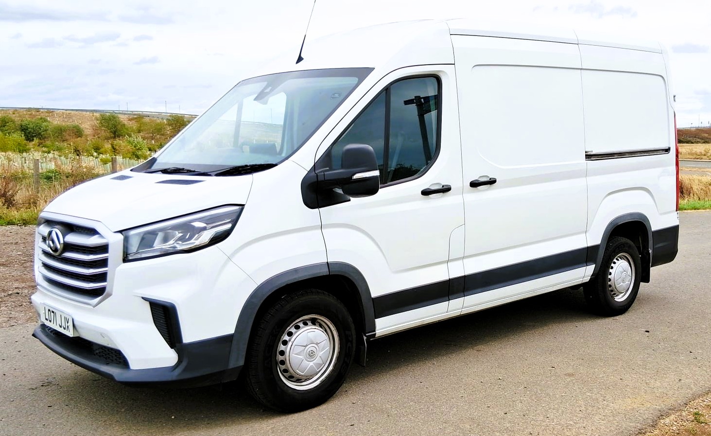 MAXUS 9 DELIVER, (SAIC) 2022 LOW MILES ONLY 40,000 MOT FEB 27, VERY CLEAN L2H2