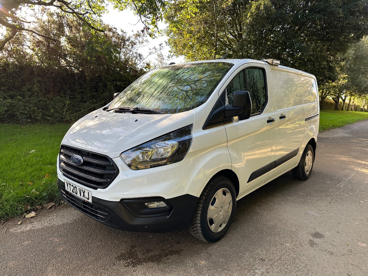 2020 (20) FORD TRANSIT CUSTOM 320 LEADER L1 H1 2.0 ECOBLUE 105BHP [EURO 6] SWB LOW ROOF VAN - ONLY 30000 MILES!