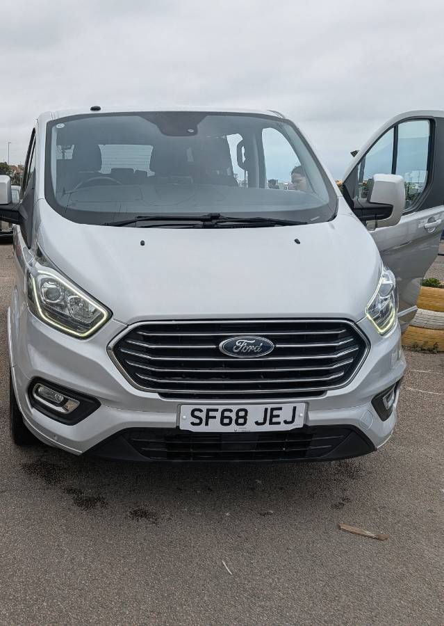 Ford transit custom crew cab 6 seater 