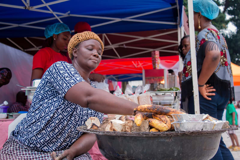 Boli (Roasted Plantain) & Groundnut