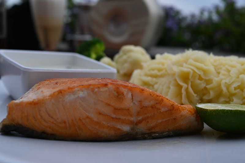 Pan-Seared Salmon & Asparagus