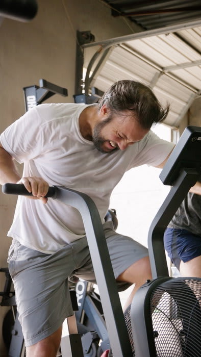 Bike + Deadlifts = 🥵
Ready to try your first class? Link in bio to sign up 😎