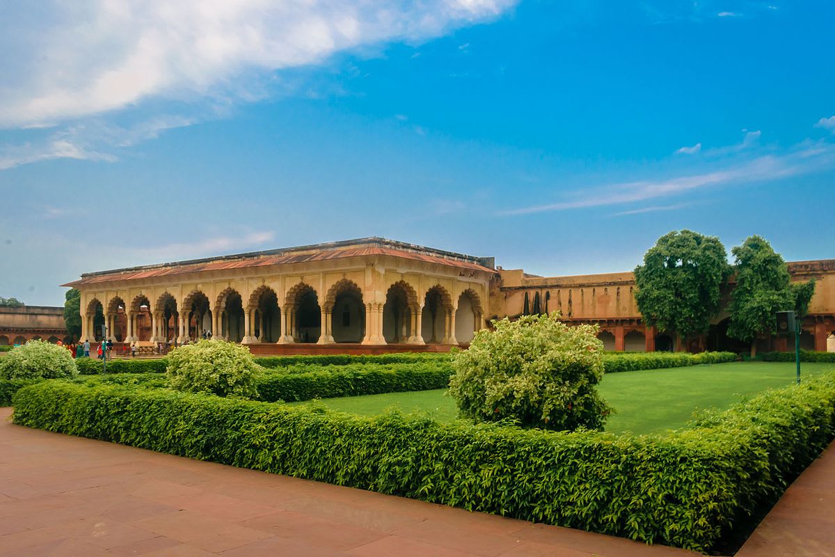 Diwan-E-Aam-Hall-of-Public-Audience.jpg