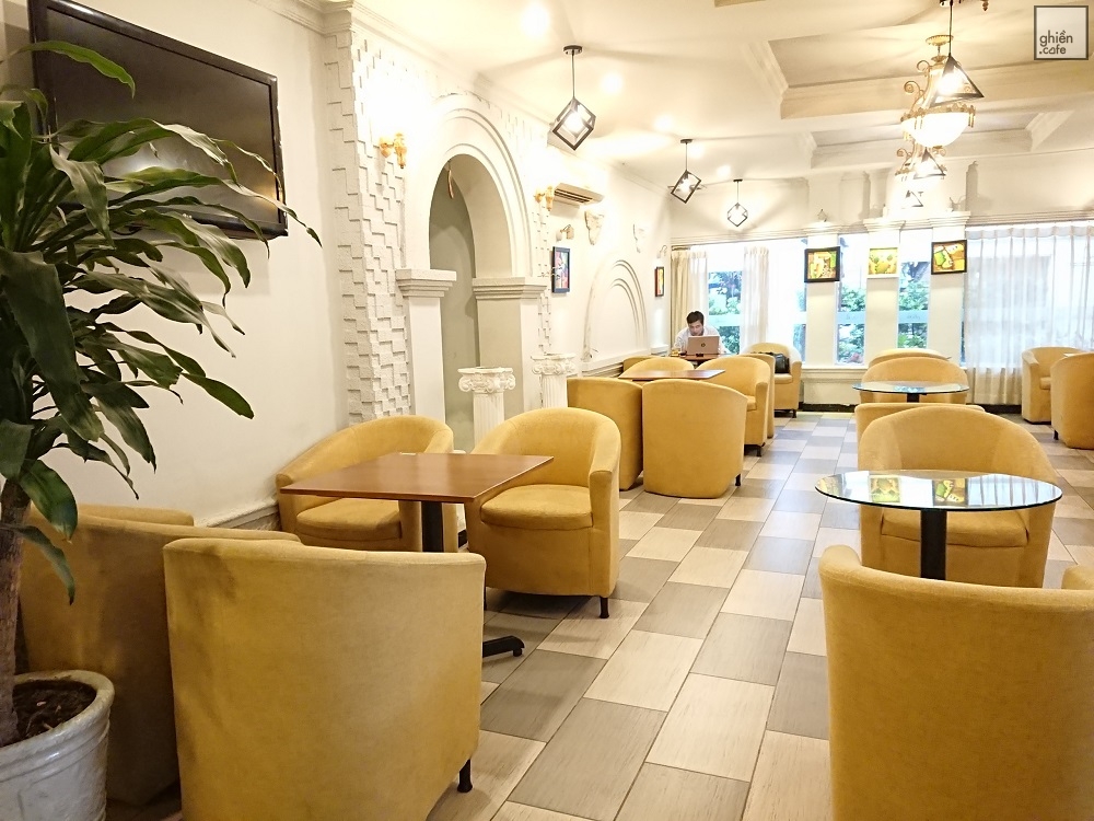 Pha Kê Coffee House