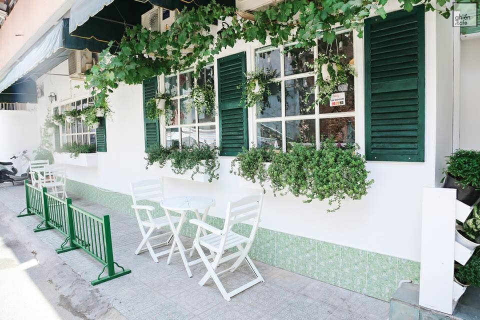 Mellow Creperie Cafe