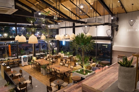 The Coffee House - Nguyễn Văn Linh
