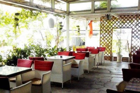 Bonjour Cafe - Hoàng Văn Thụ