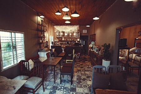 House Of Lens Coffee - Cù Chính Lan