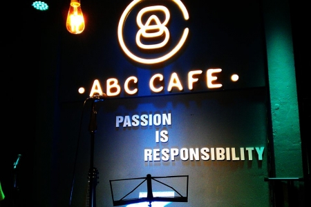 ABC Cafe - Tạ Quang Bửu