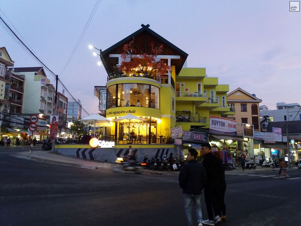 Anh Em Cafe - Ngã Năm Đại Học