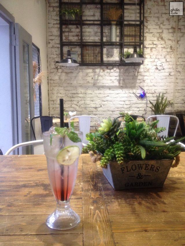 Aroi Dessert Cafe - Nguyễn Hữu Huân