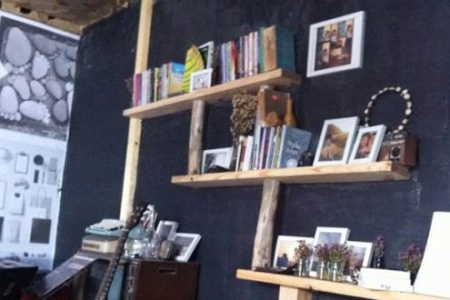 Bàn Chân Nhỏ Studio Cafe-Bà Huyện Thanh Quan