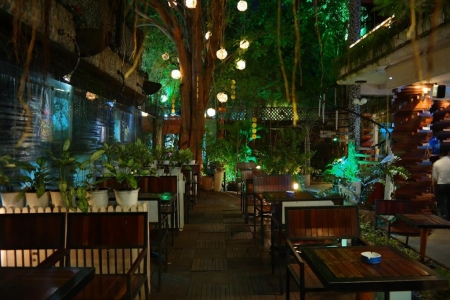 Data Cafe - Quang Trung