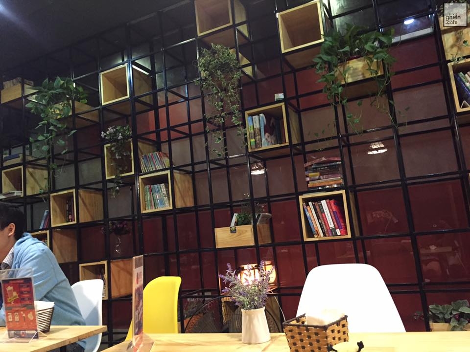 Cafe Sách - Tạ Quang Bửu