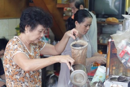 Cafe Vợt - Phan Đình Phùng
