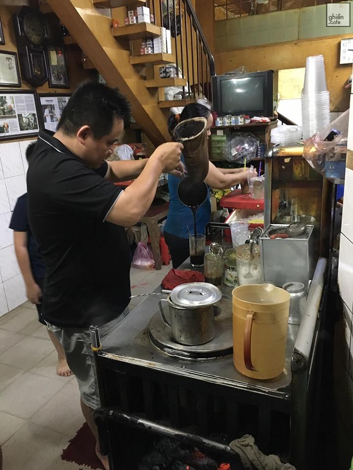 Cafe Vợt - Phan Đình Phùng