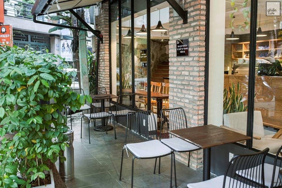 The Coffee House - 8Bis Hoàng Hoa Thám