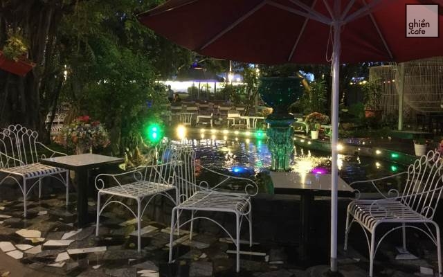 Eden Cafe - Lê Văn Lương