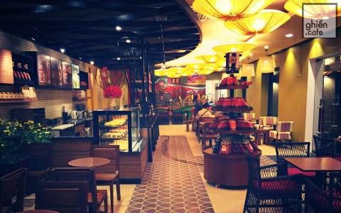 Highland Coffee - Bạch Đằng