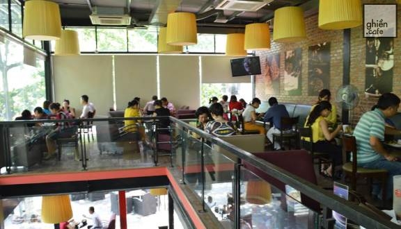 Helio Cafe - Nguyễn Văn Huyên