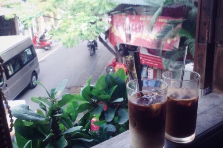 Huyền Vi - Sinh Tố & Cà Phê
