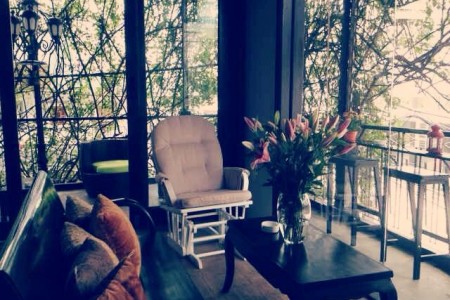 Kleine Ecke Cafe - Tô Hiến Thành