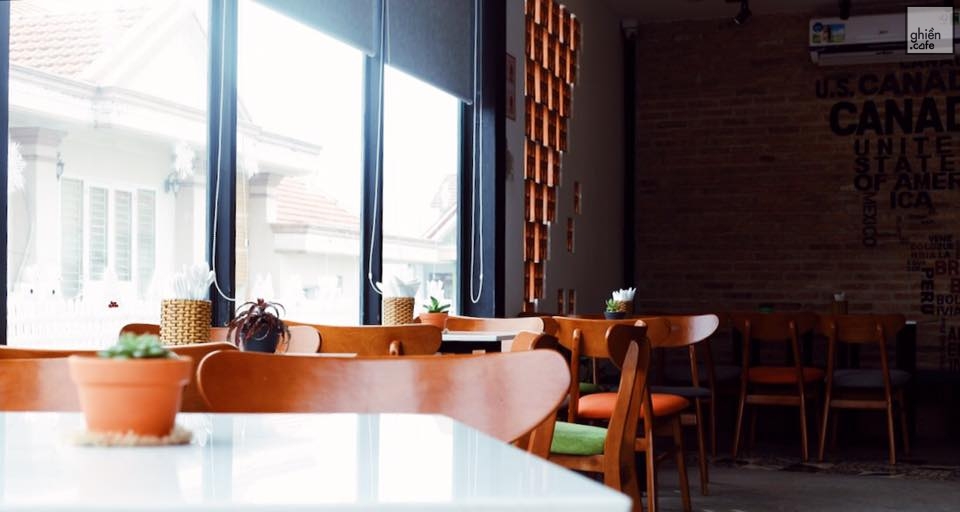 Lá Coffee And Tea Shop